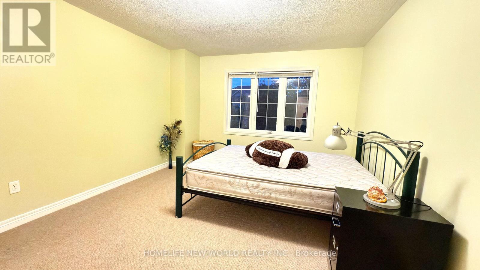 88 Gracedale Drive, Richmond Hill, Ontario  L4C 0S8 - Photo 17 - N12501354