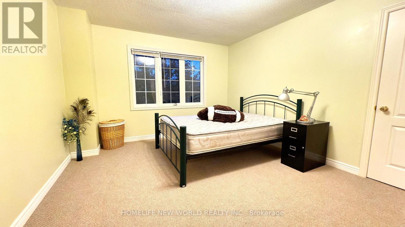 88 Gracedale Drive, Richmond Hill, Ontario  L4C 0S8 - Photo 18 - N12501354