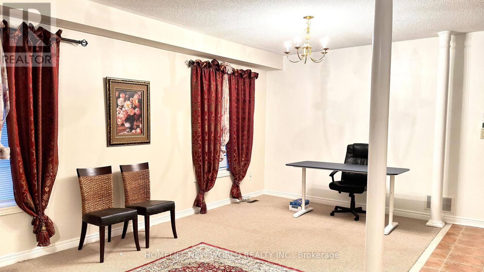 88 Gracedale Drive, Richmond Hill, Ontario  L4C 0S8 - Photo 6 - N12501354