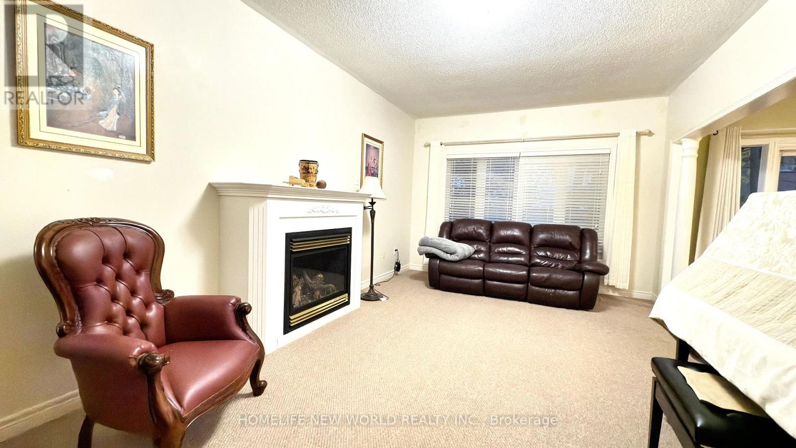 88 Gracedale Drive, Richmond Hill, Ontario  L4C 0S8 - Photo 8 - N12501354