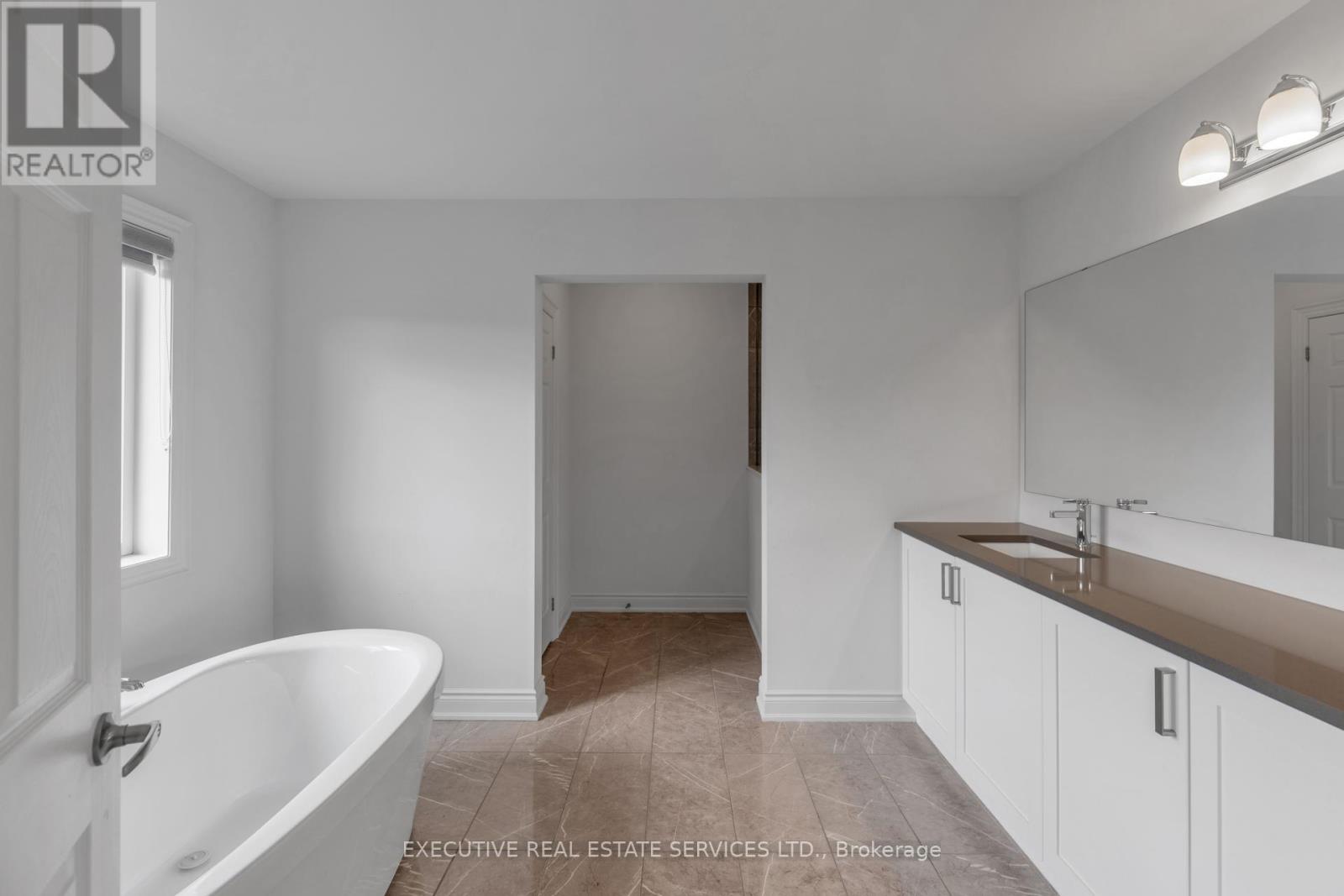 13 Sandhill Crescent, Adjala-Tosorontio, Ontario  L0G 1W0 - Photo 10 - N12501362