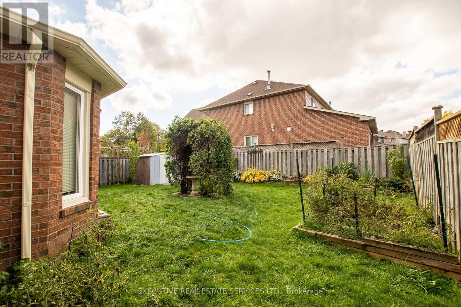 48 Eagleridge Drive, Brampton, Ontario  L6R 1E9 - Photo 7 - W12501322