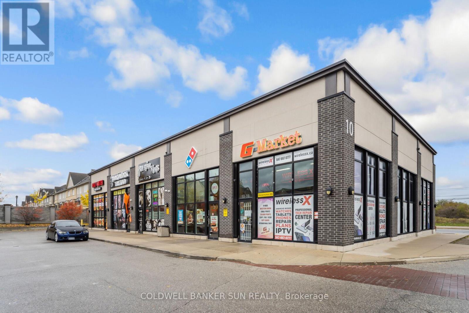 15 - 10 Dewside Drive, Brampton, Ontario  L6R 0X7 - Photo 2 - W12501324