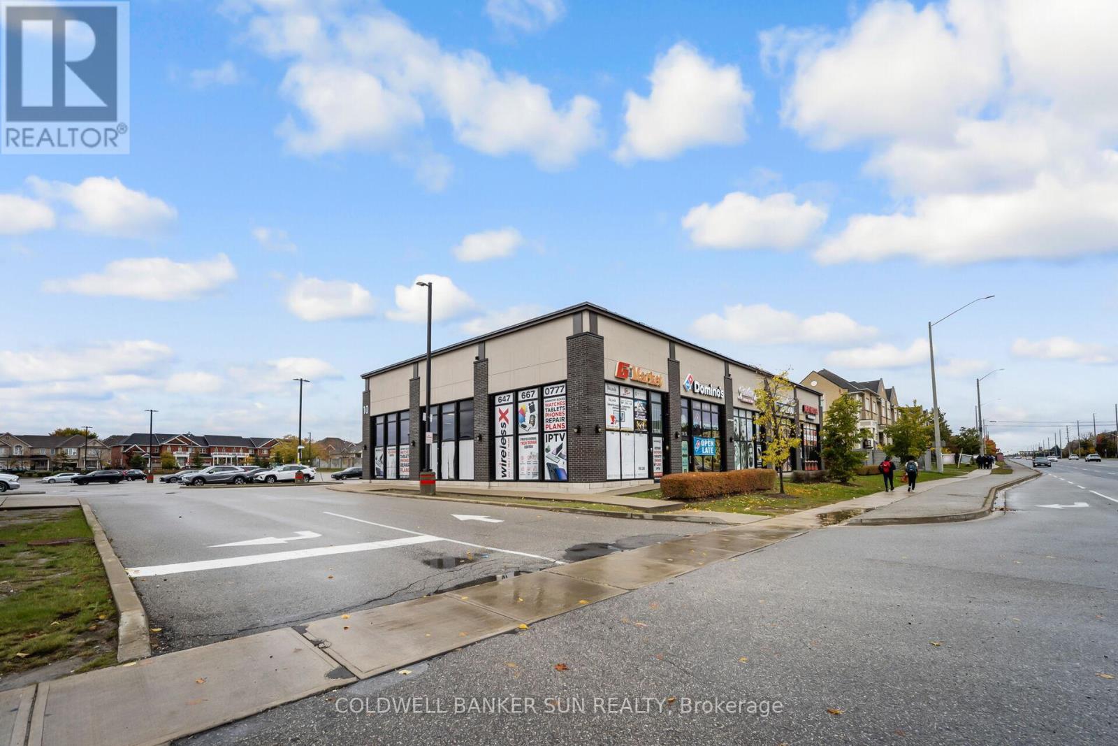 15 - 10 Dewside Drive, Brampton, Ontario  L6R 0X7 - Photo 5 - W12501324