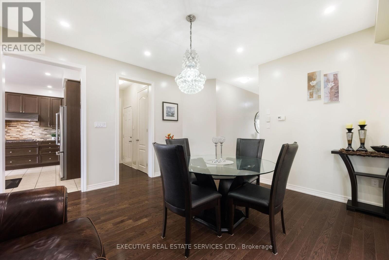 37 Ross Drive, Brampton, Ontario  L6R 3S7 - Photo 10 - W12501326