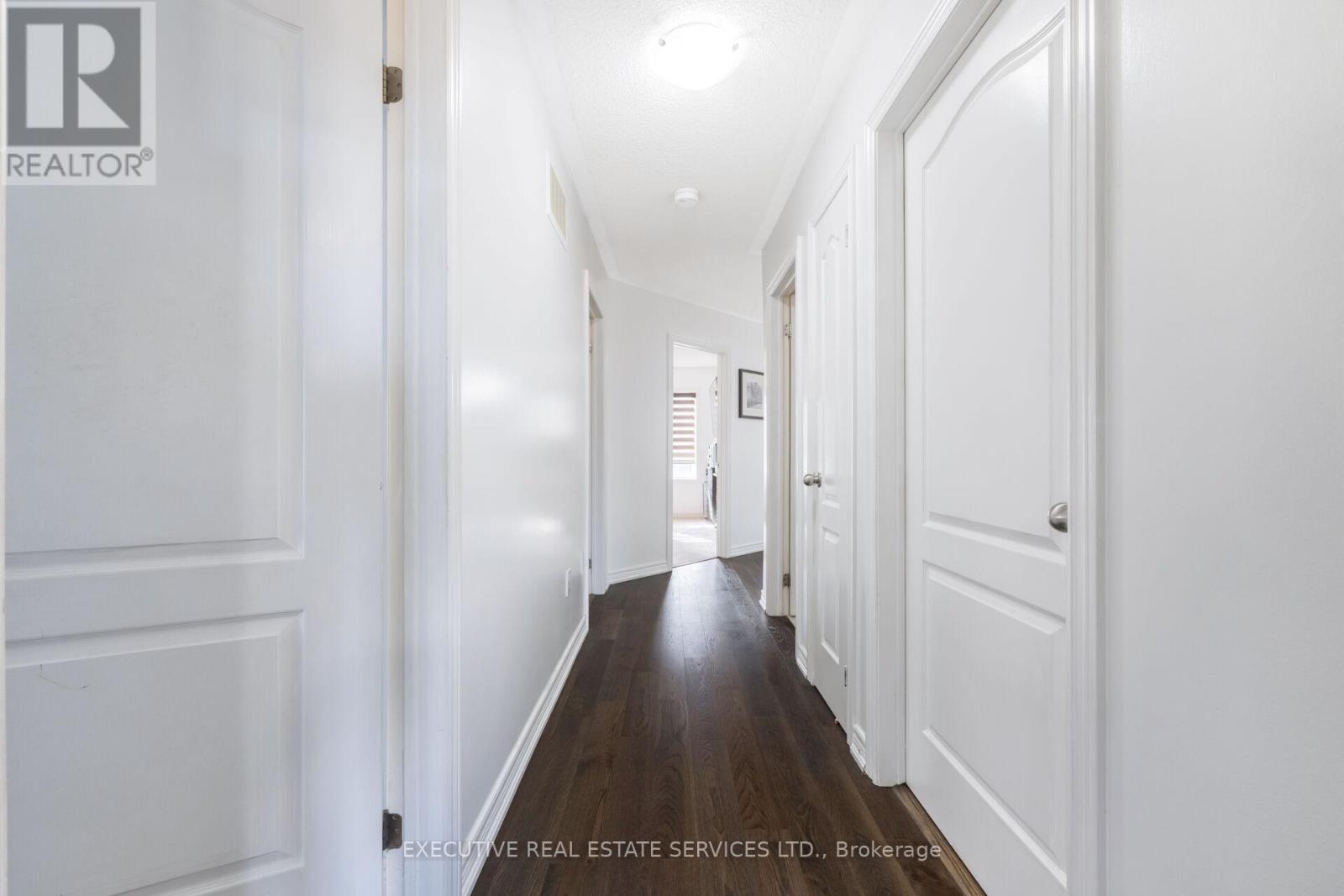 37 Ross Drive, Brampton, Ontario  L6R 3S7 - Photo 23 - W12501326