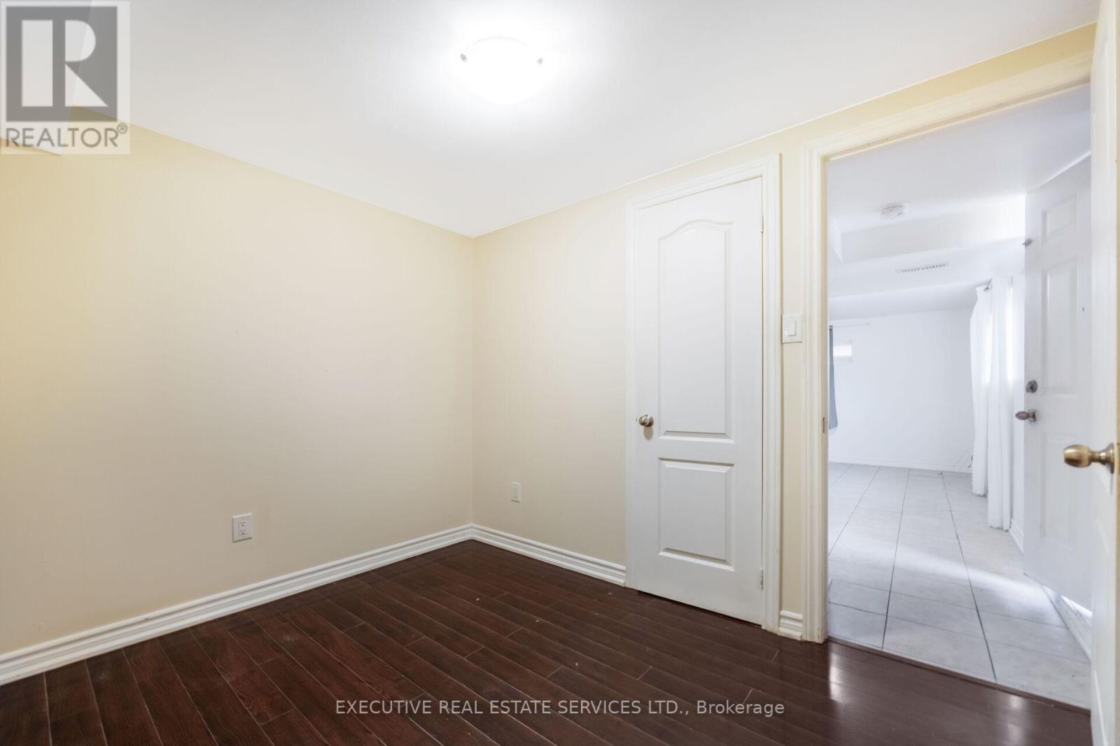 37 Ross Drive, Brampton, Ontario  L6R 3S7 - Photo 39 - W12501326