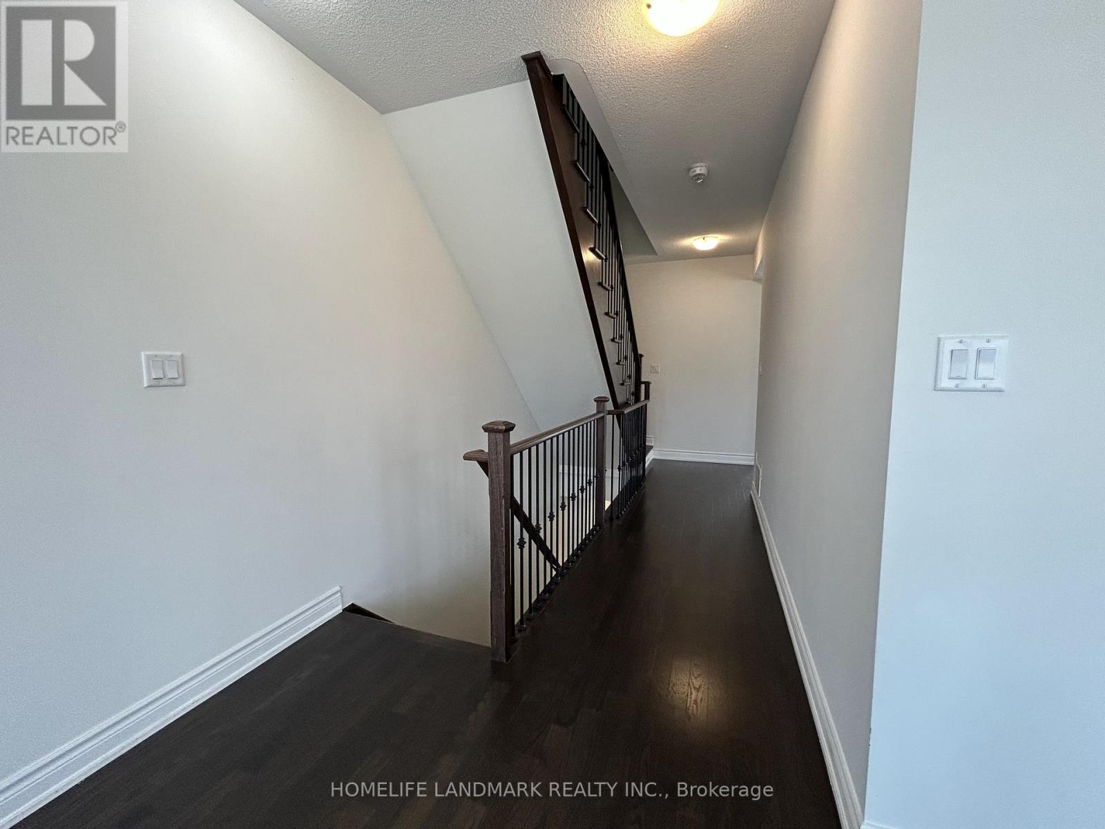 3 Temple Manor Road, Brampton, Ontario  L6Y 6C5 - Photo 16 - W12501364