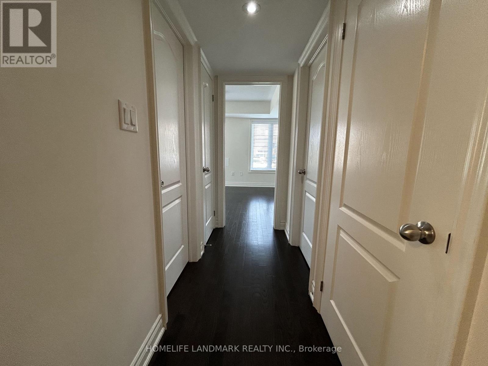 3 Temple Manor Road, Brampton, Ontario  L6Y 6C5 - Photo 9 - W12501364