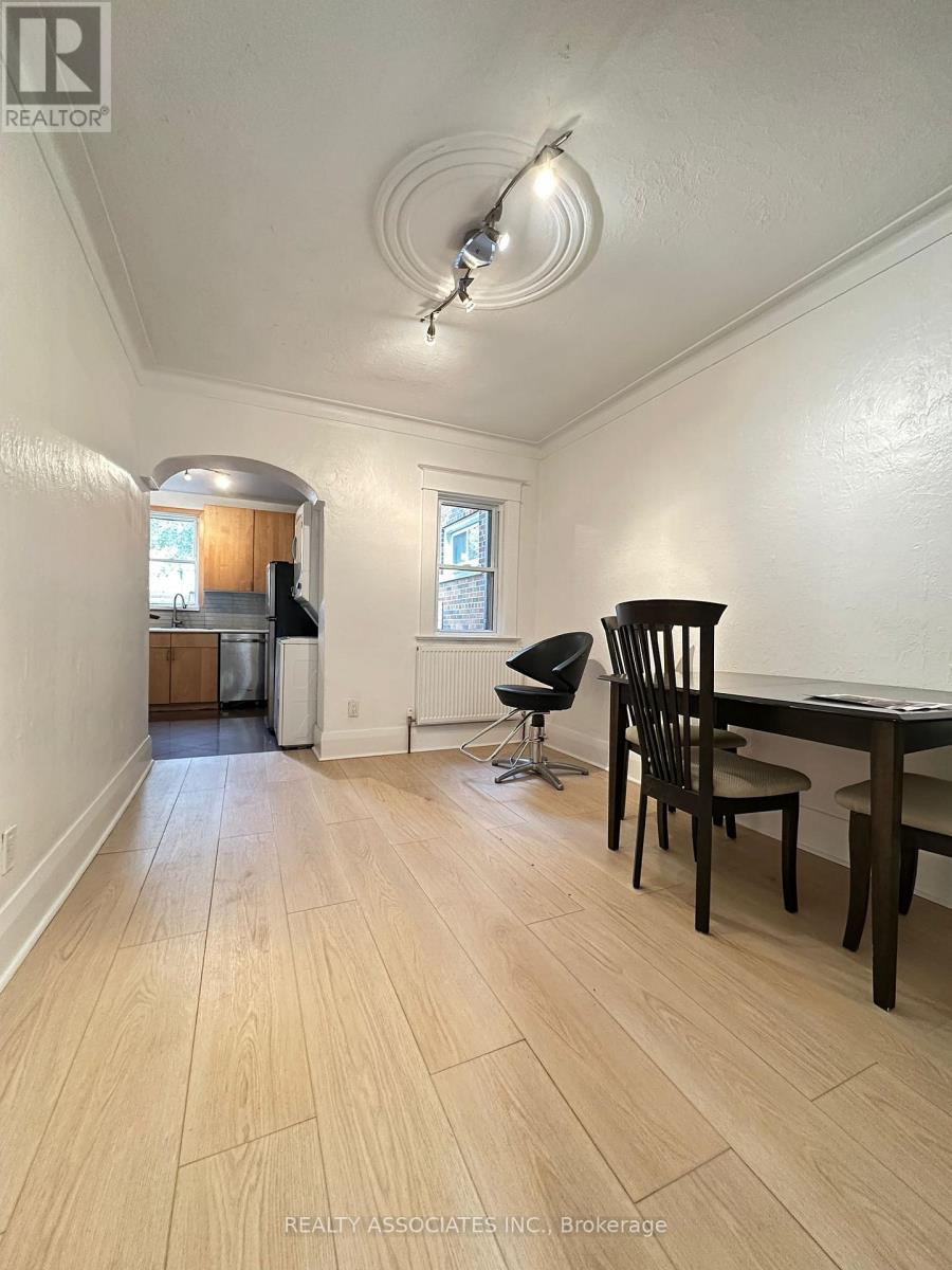 Main - 46 Bartonville Avenue W, Toronto, Ontario  M6M 2B5 - Photo 15 - W12501370