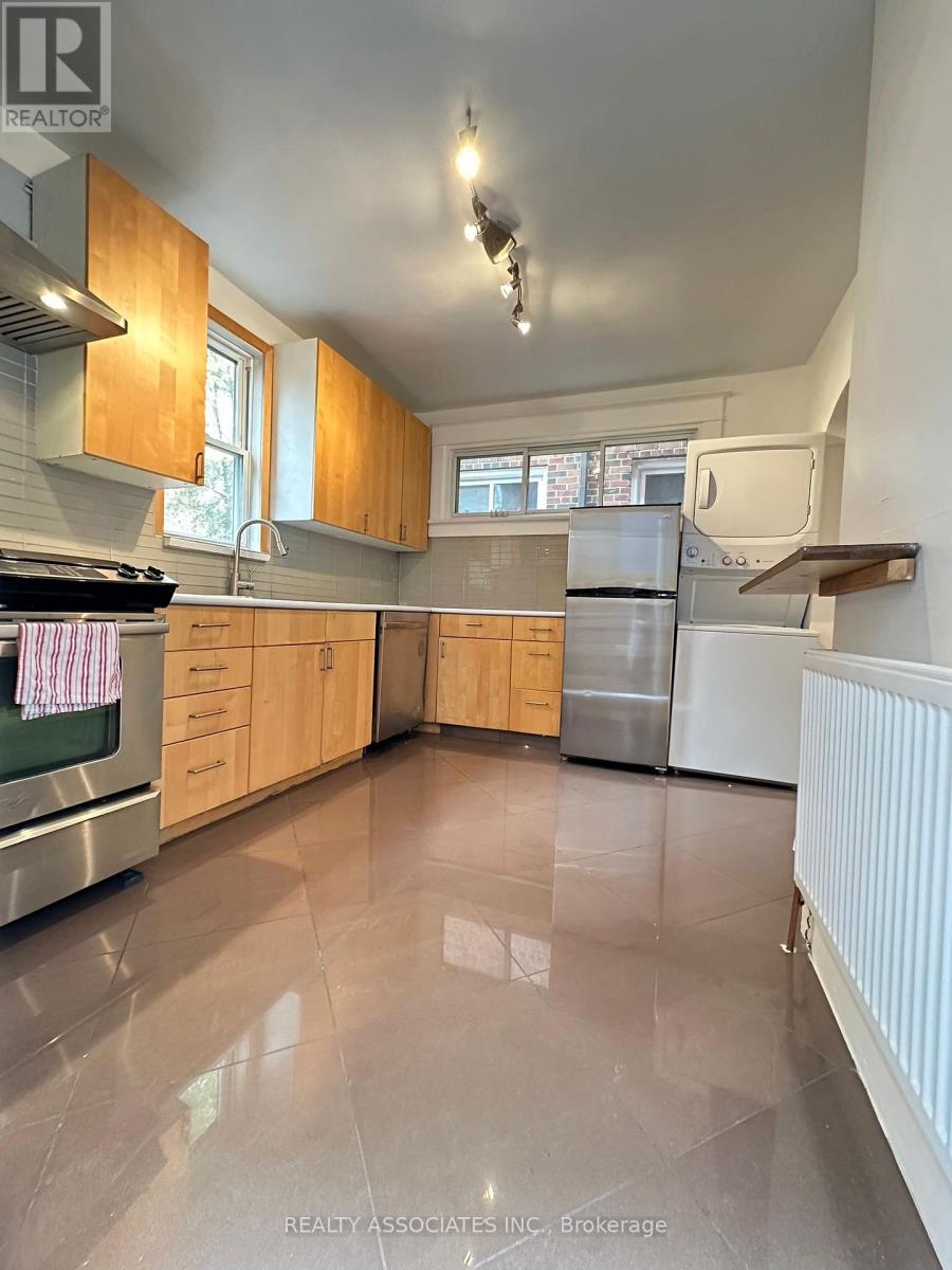 Main - 46 Bartonville Avenue W, Toronto, Ontario  M6M 2B5 - Photo 8 - W12501370