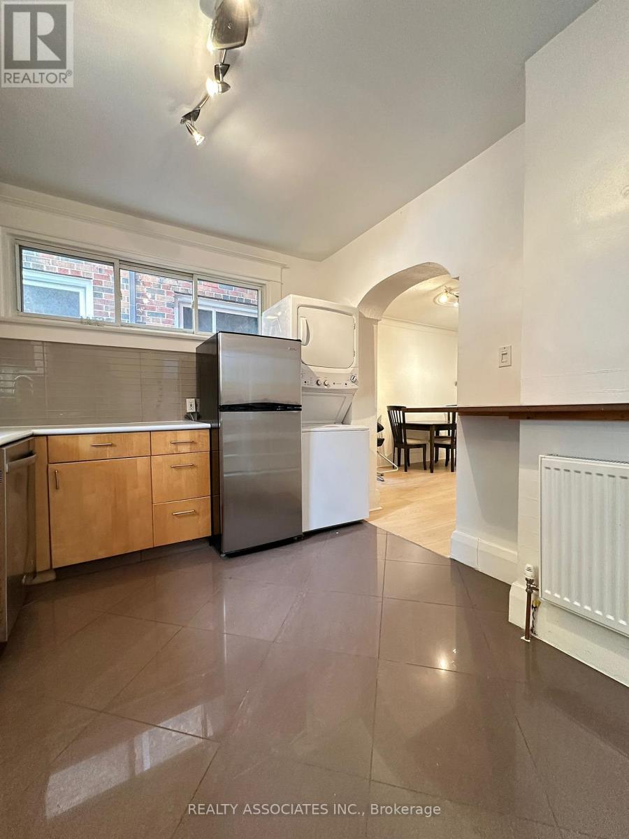 Main - 46 Bartonville Avenue W, Toronto, Ontario  M6M 2B5 - Photo 9 - W12501370