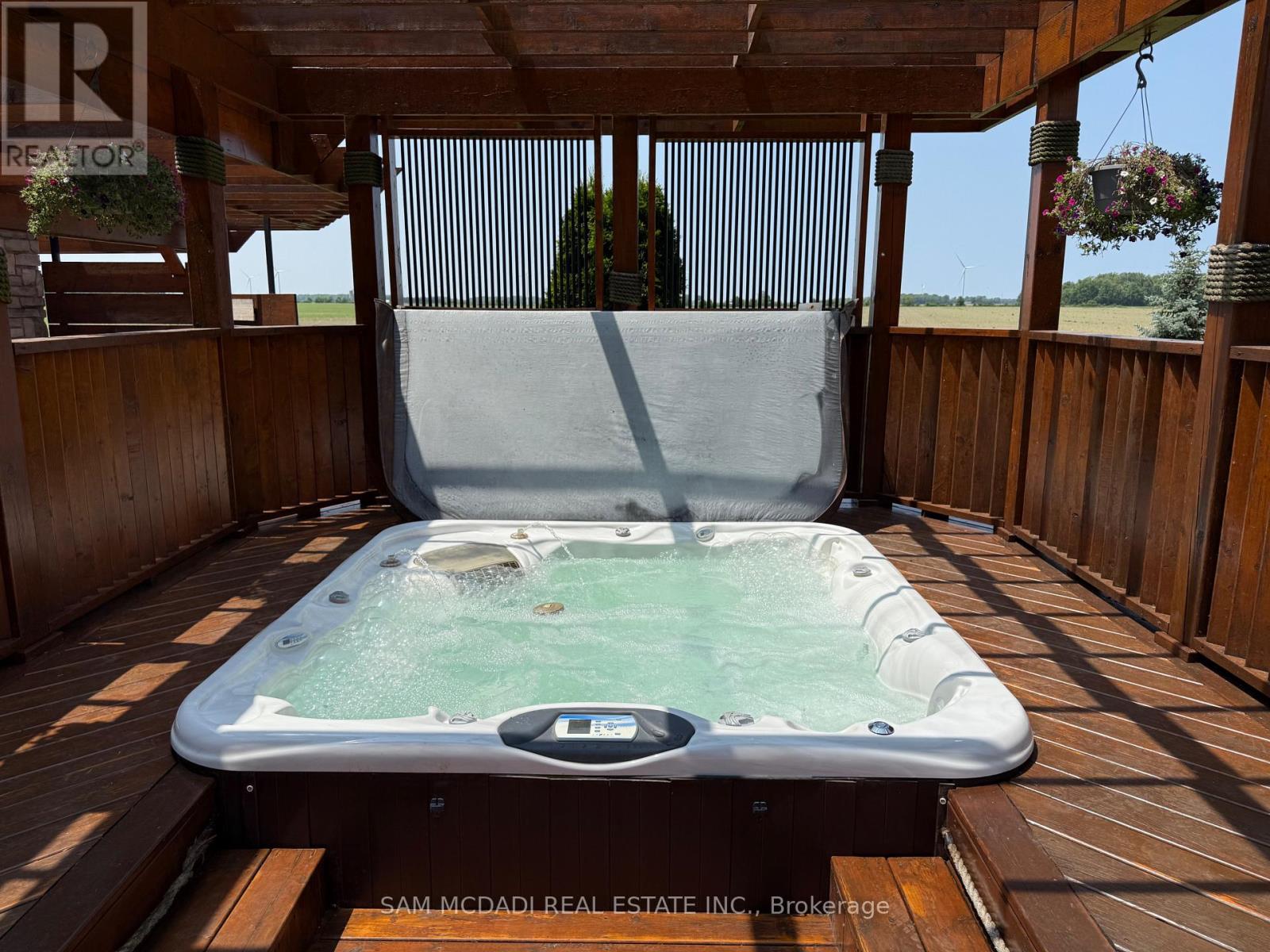 8529 Kinnaird Road, Lambton Shores, Ontario  N0N 1J3 - Photo 15 - X12501352