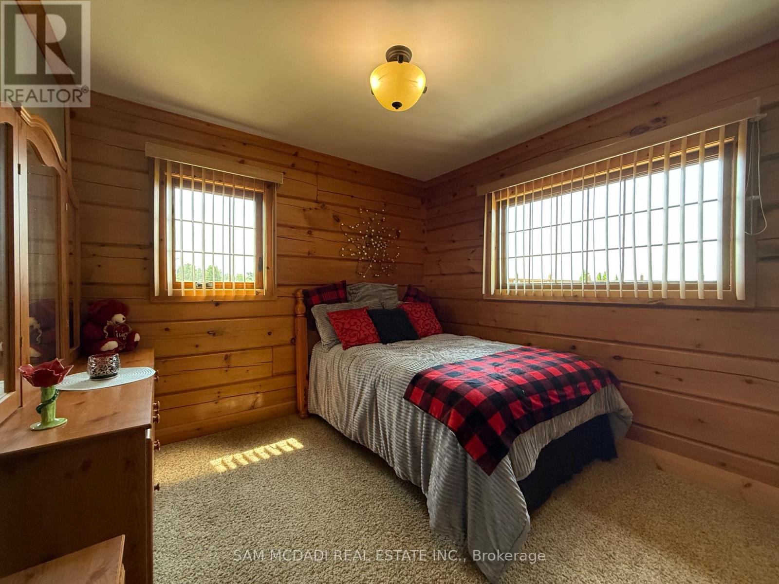 8529 Kinnaird Road, Lambton Shores, Ontario  N0N 1J3 - Photo 24 - X12501352