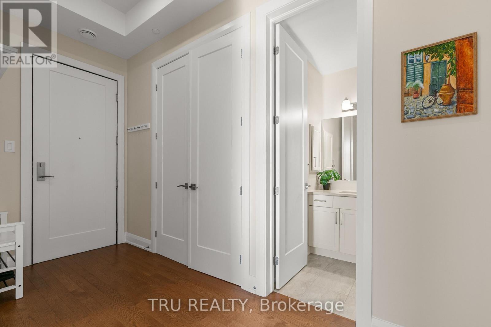 201 - 120 Cortile Private S, Ottawa, Ontario  K1V 2S8 - Photo 14 - X12494616