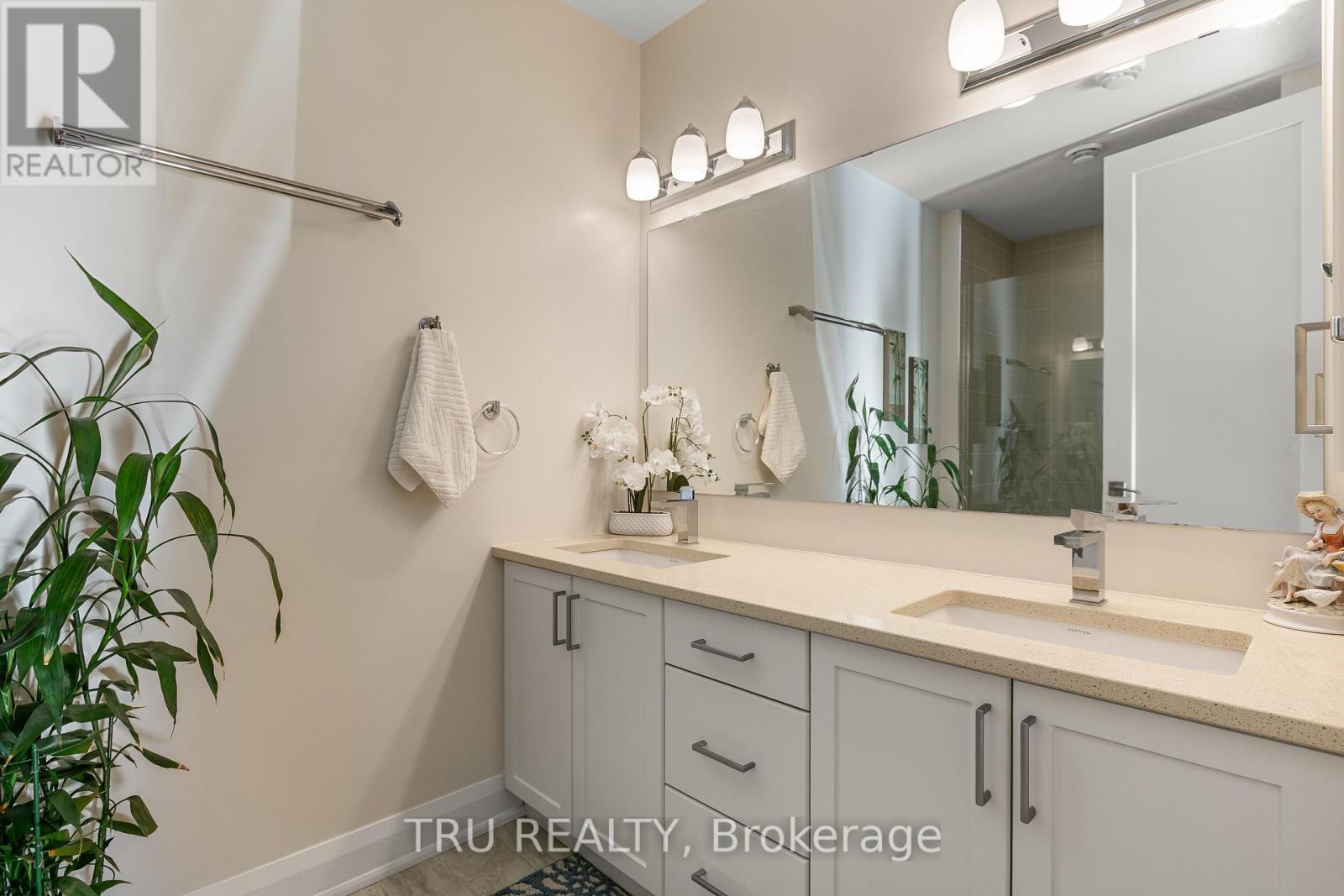 201 - 120 Cortile Private S, Ottawa, Ontario  K1V 2S8 - Photo 34 - X12494616