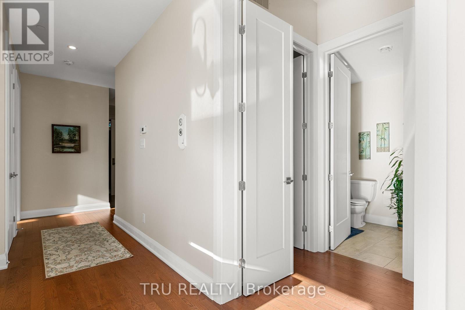 201 - 120 Cortile Private S, Ottawa, Ontario  K1V 2S8 - Photo 28 - X12494616