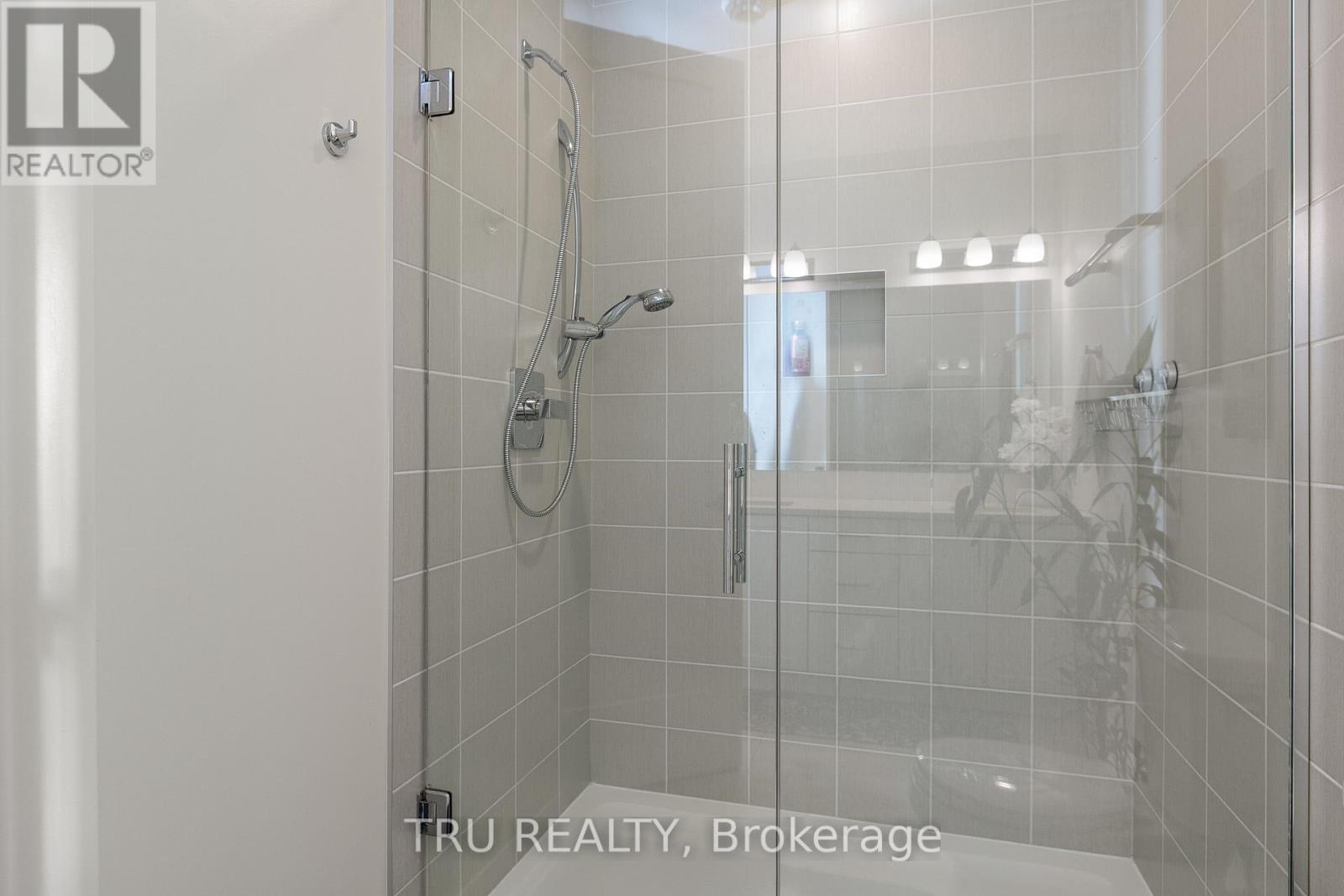 201 - 120 Cortile Private S, Ottawa, Ontario  K1V 2S8 - Photo 35 - X12494616