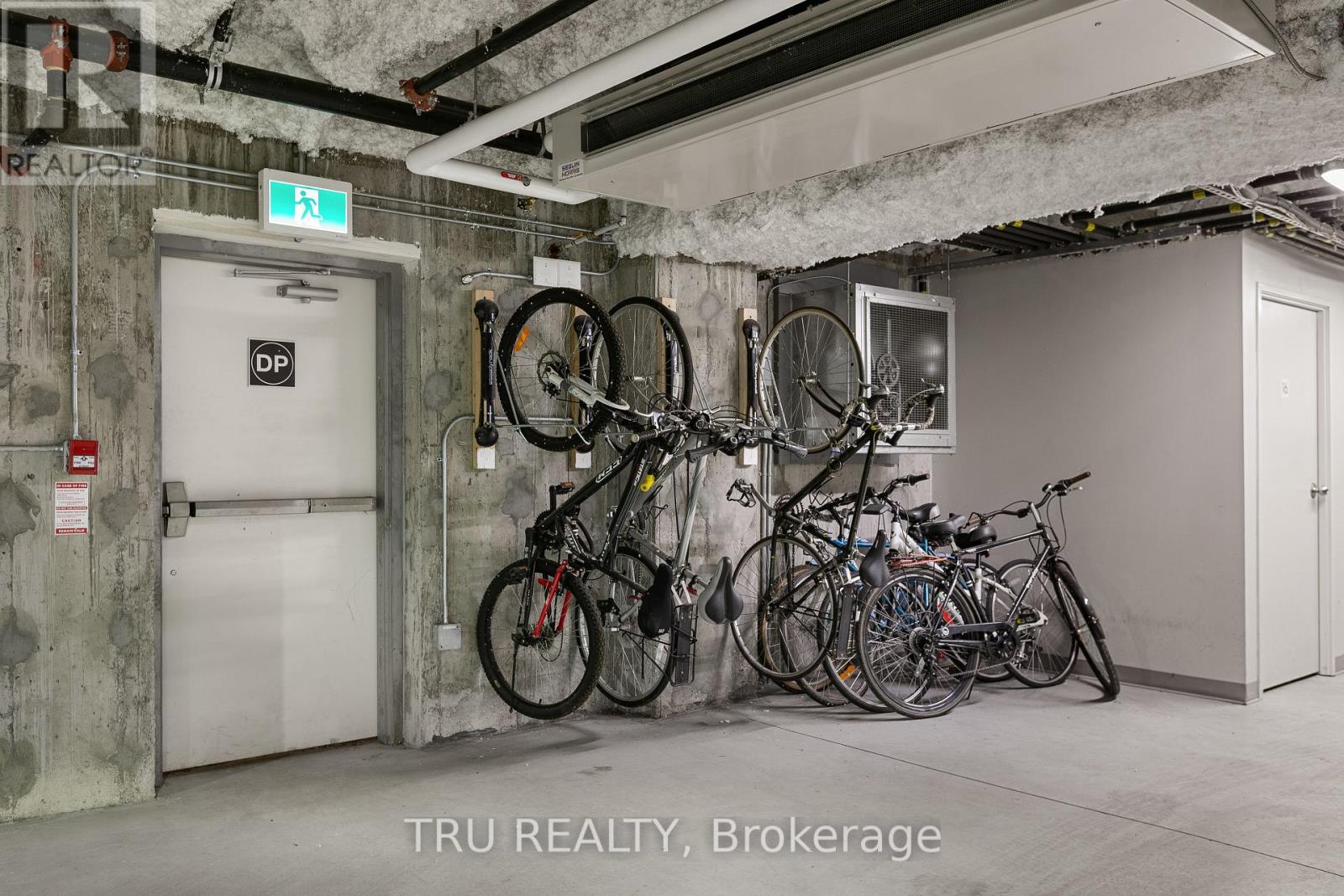 201 - 120 Cortile Private S, Ottawa, Ontario  K1V 2S8 - Photo 46 - X12494616