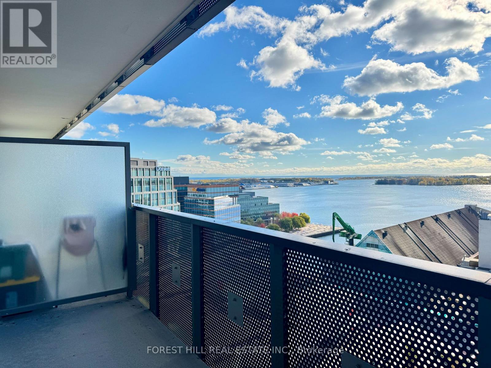 1910 - 138 Downes Street, Toronto, Ontario  M5E 0E4 - Photo 12 - C12501376