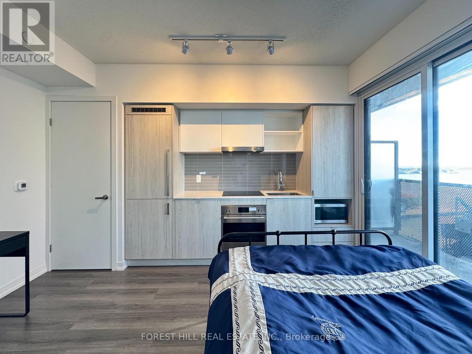 1910 - 138 Downes Street, Toronto, Ontario  M5E 0E4 - Photo 4 - C12501376