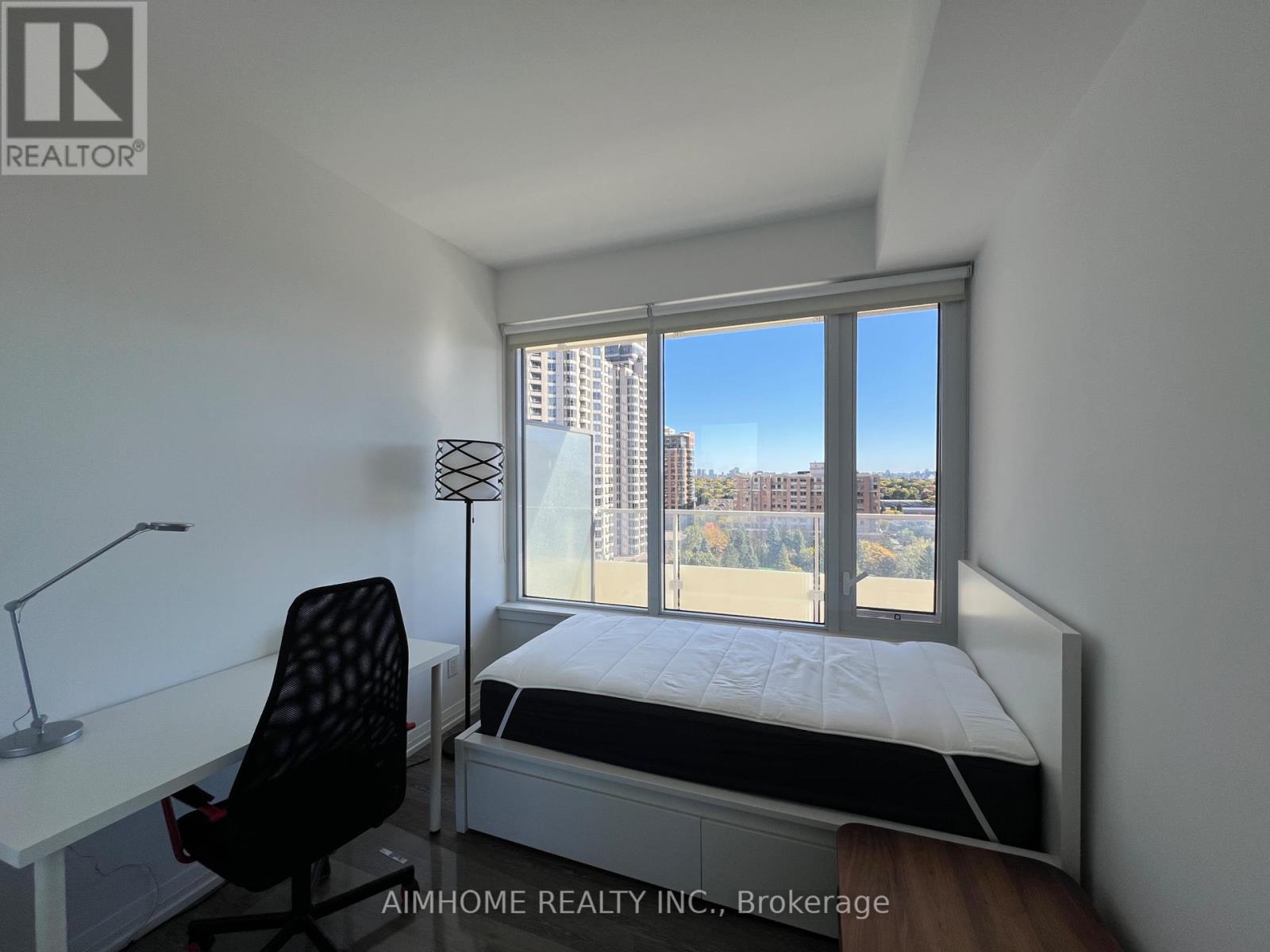 1602 - 75 Canterbury Place, Toronto, Ontario  M2N 0L2 - Photo 11 - C12501384