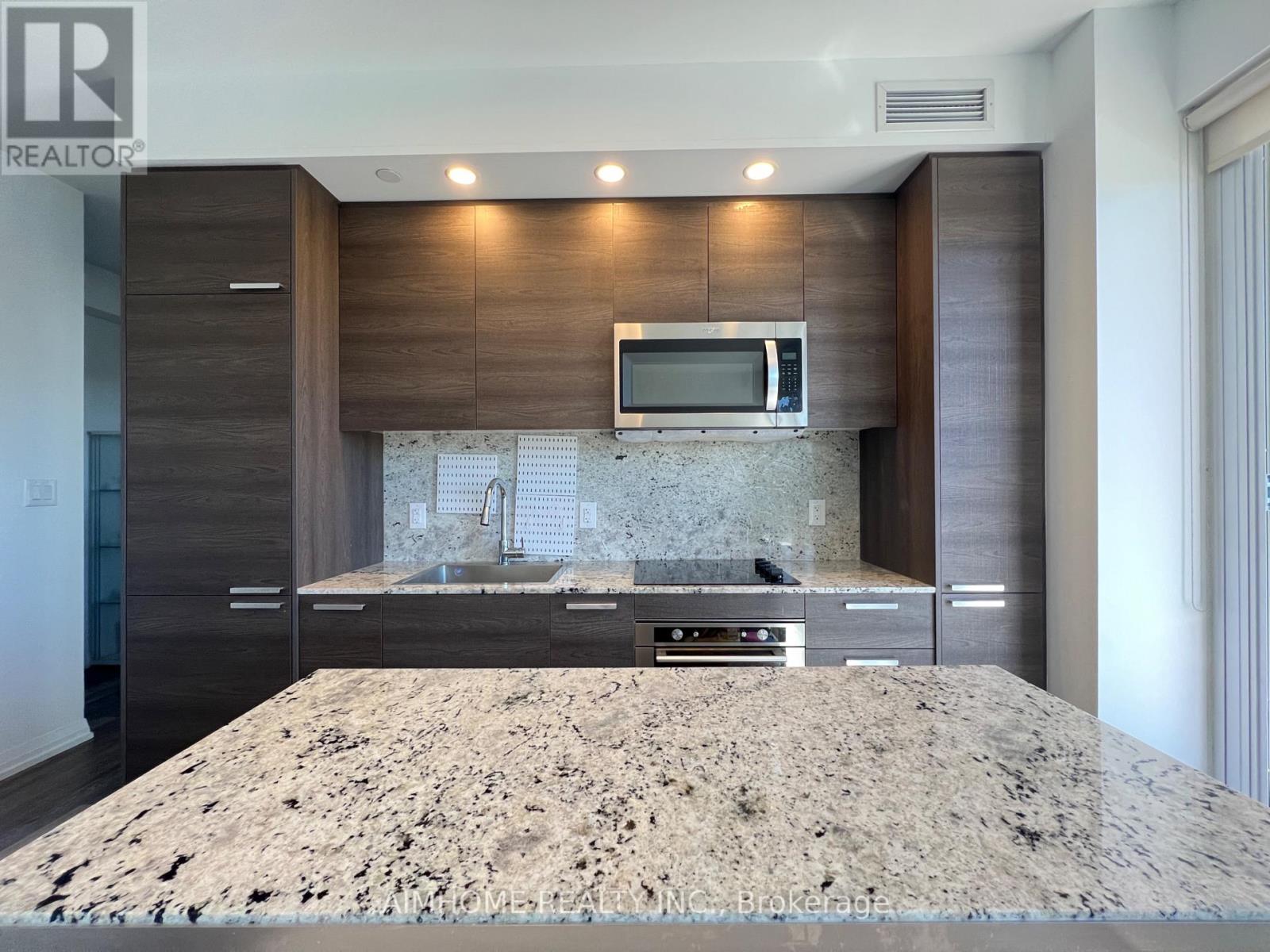 1602 - 75 Canterbury Place, Toronto, Ontario  M2N 0L2 - Photo 4 - C12501384