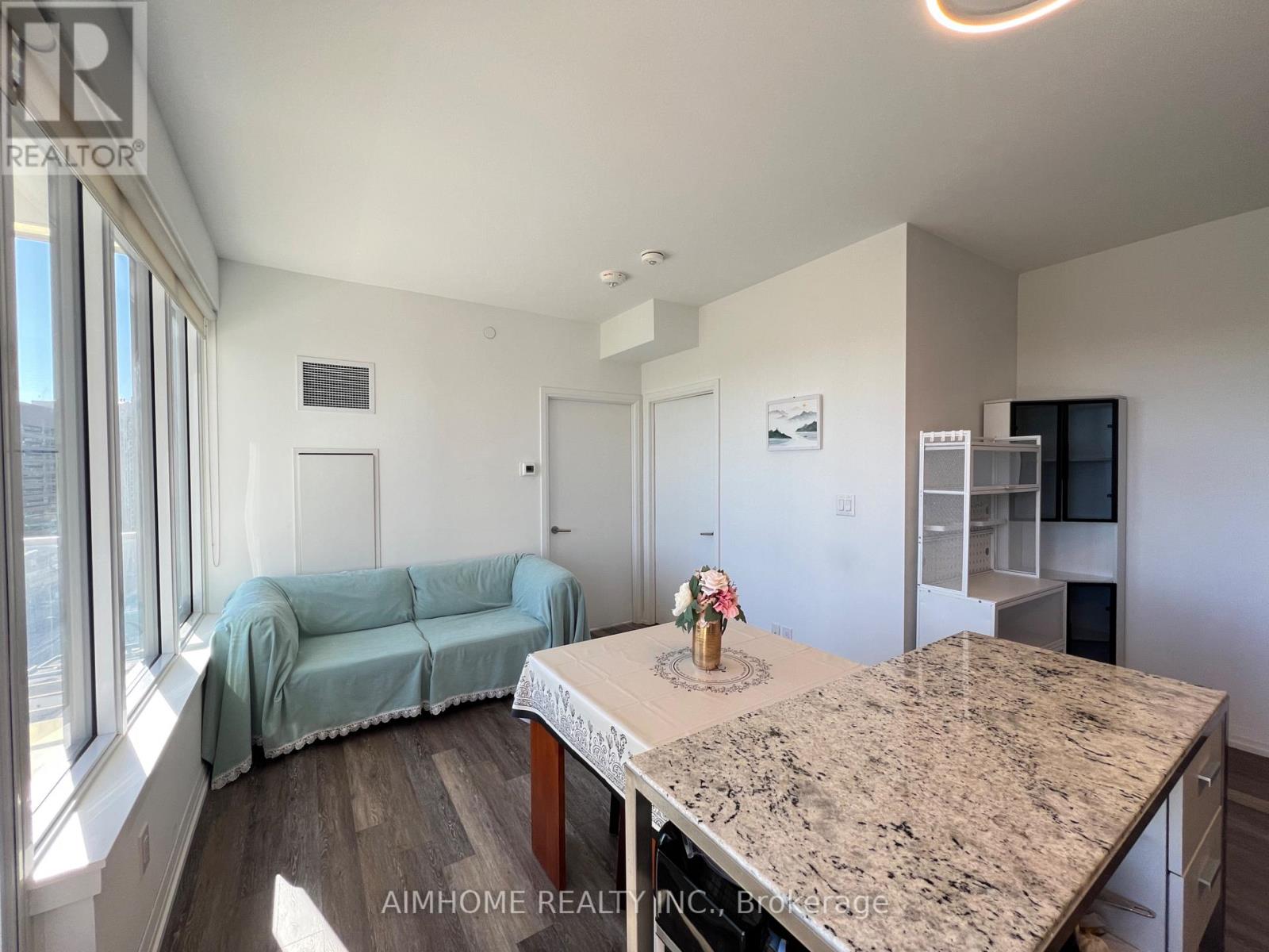 1602 - 75 Canterbury Place, Toronto, Ontario  M2N 0L2 - Photo 6 - C12501384