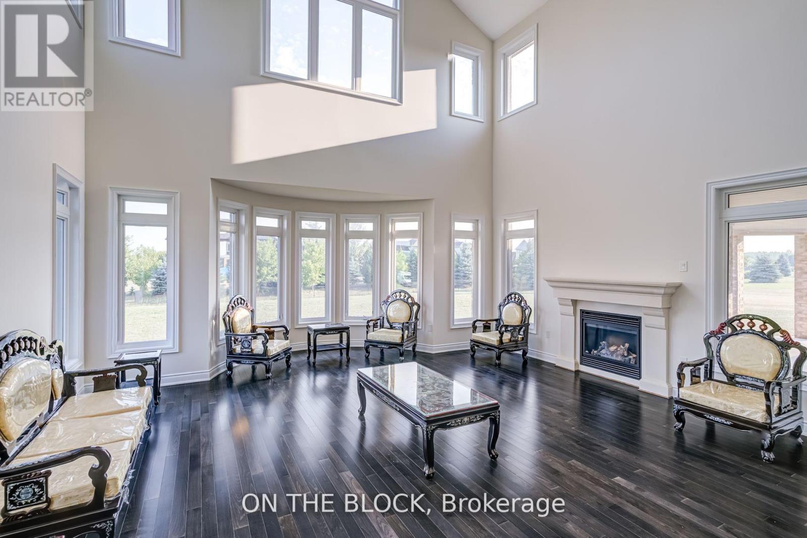 24 Whitewood Drive, Whitchurch-Stouffville, Ontario  L4A 1R9 - Photo 13 - N12501388