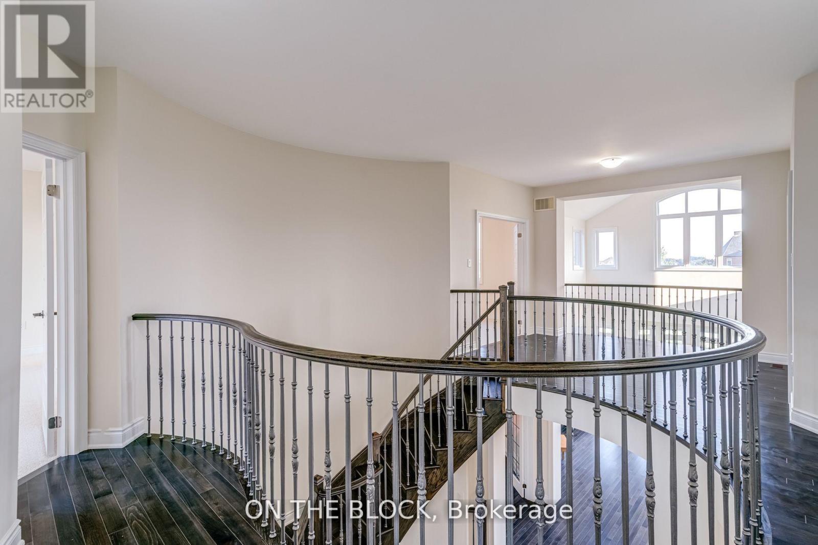 24 Whitewood Drive, Whitchurch-Stouffville, Ontario  L4A 1R9 - Photo 40 - N12501388