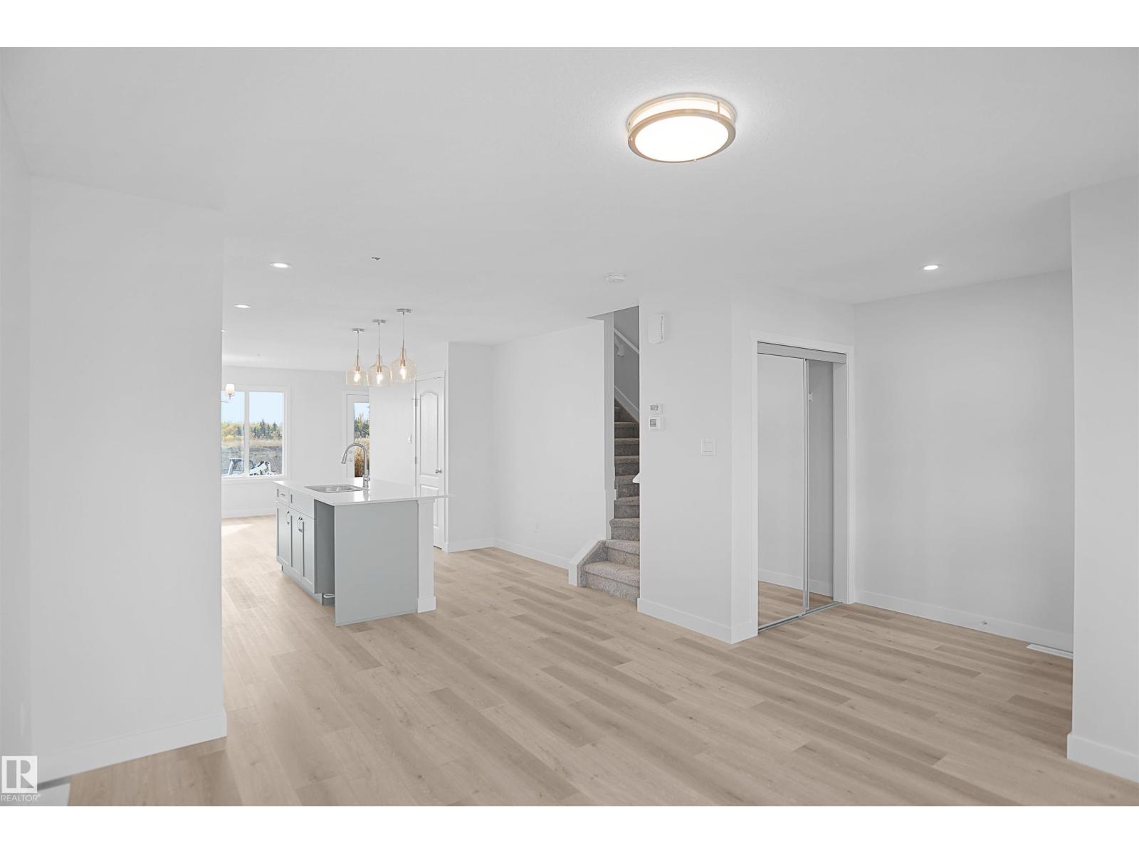 404 176 Av Ne, Edmonton, Alberta  T5Y 4E8 - Photo 5 - E4449400