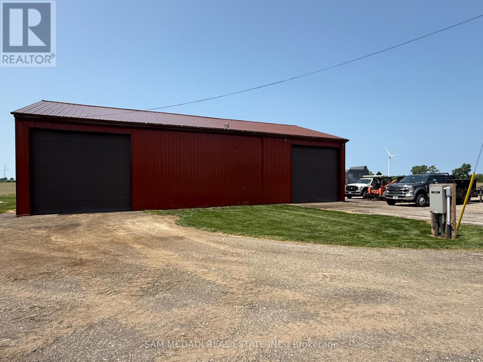 8529 Kinnaird Road, Lambton Shores, Ontario  N0N 1J3 - Photo 12 - X12501380