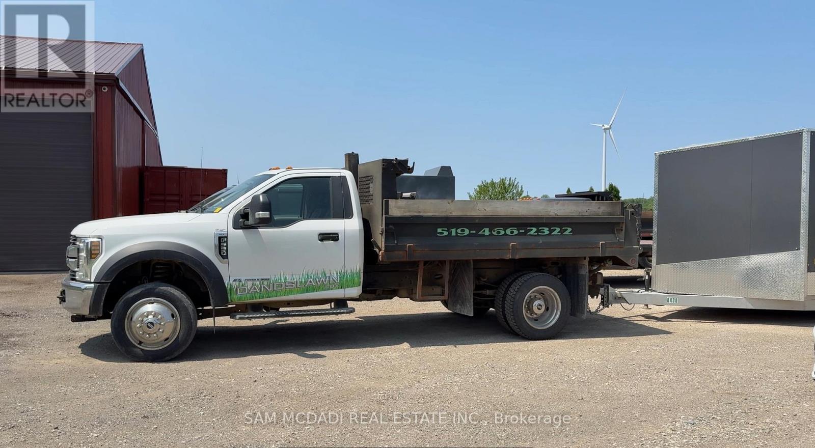 8529 Kinnaird Road, Lambton Shores, Ontario  N0N 1J3 - Photo 5 - X12501380