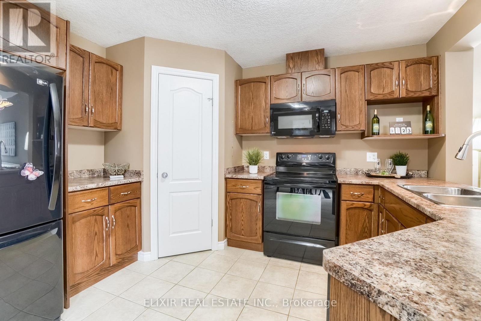 44 Acker Street, Guelph, Ontario  N1E 0G1 - Photo 17 - X12501382