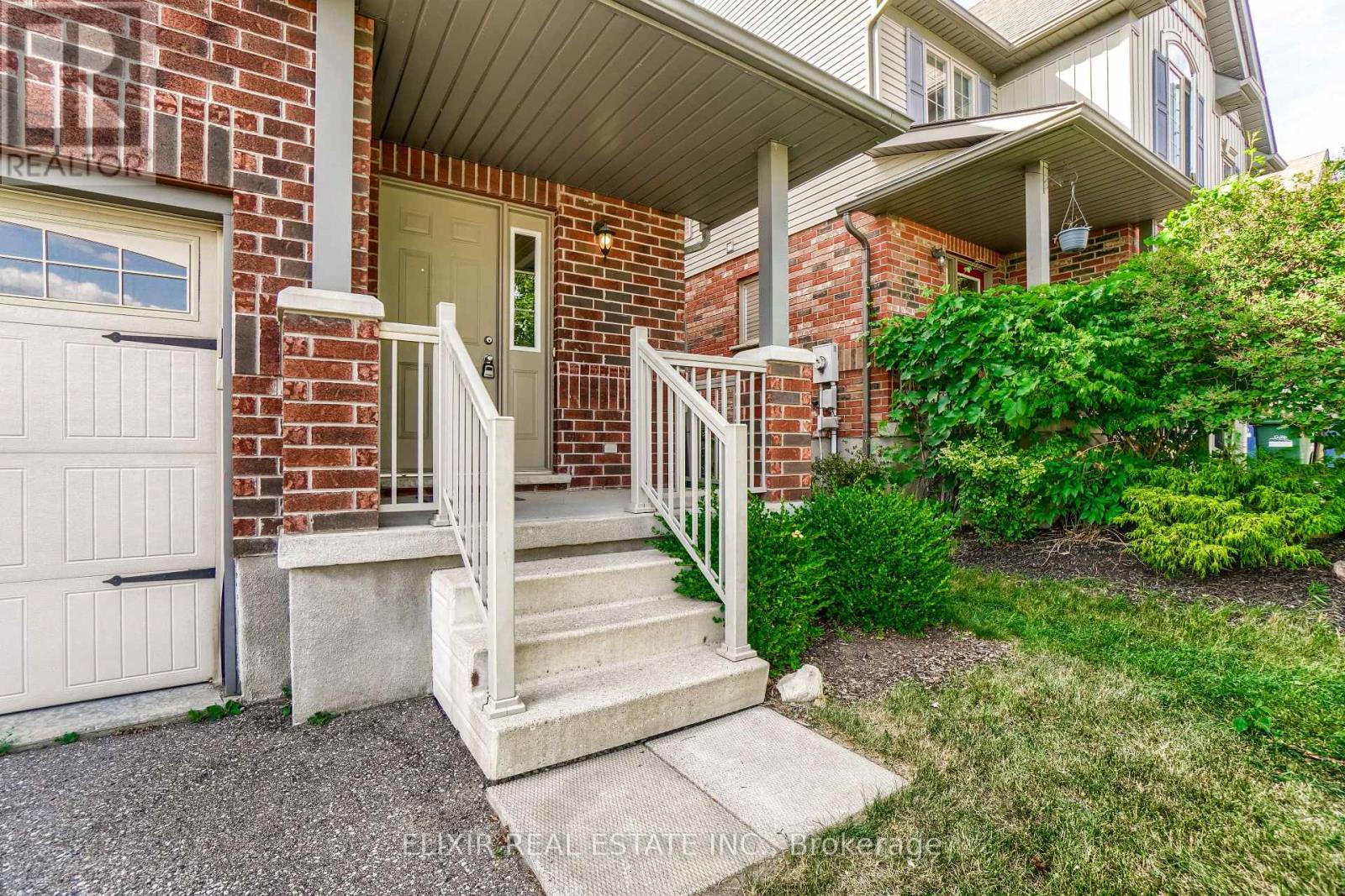 44 Acker Street, Guelph, Ontario  N1E 0G1 - Photo 4 - X12501382