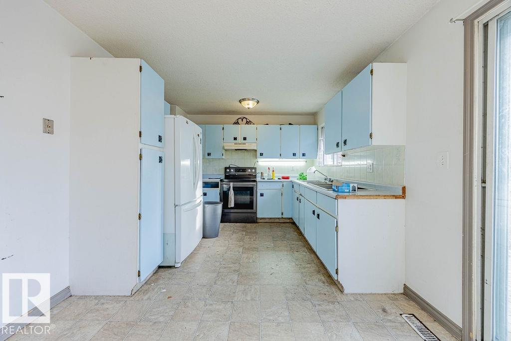 10309 167a Av Nw, Edmonton, Alberta  T5X 2Y8 - Photo 5 - E4463585