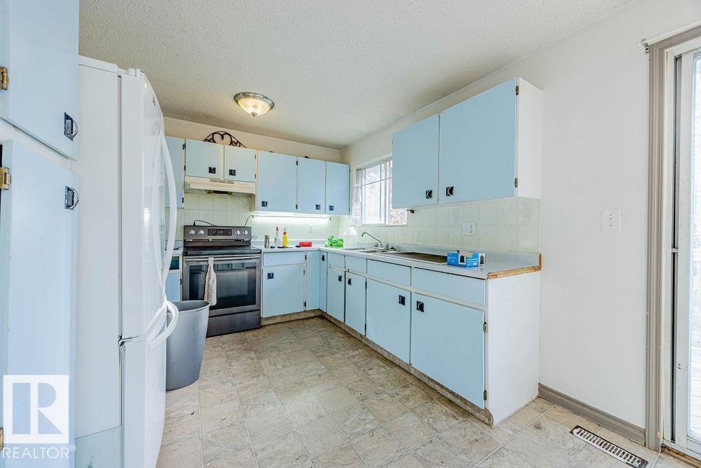 10309 167a Av Nw, Edmonton, Alberta  T5X 2Y8 - Photo 4 - E4463585