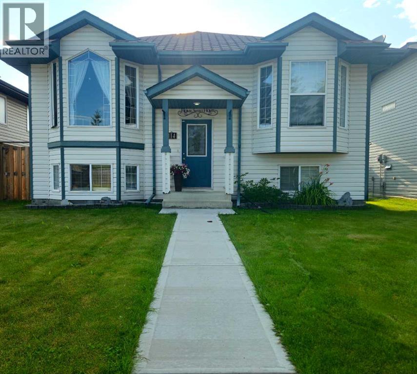 114 Robinson Avenue, Penhold, Alberta