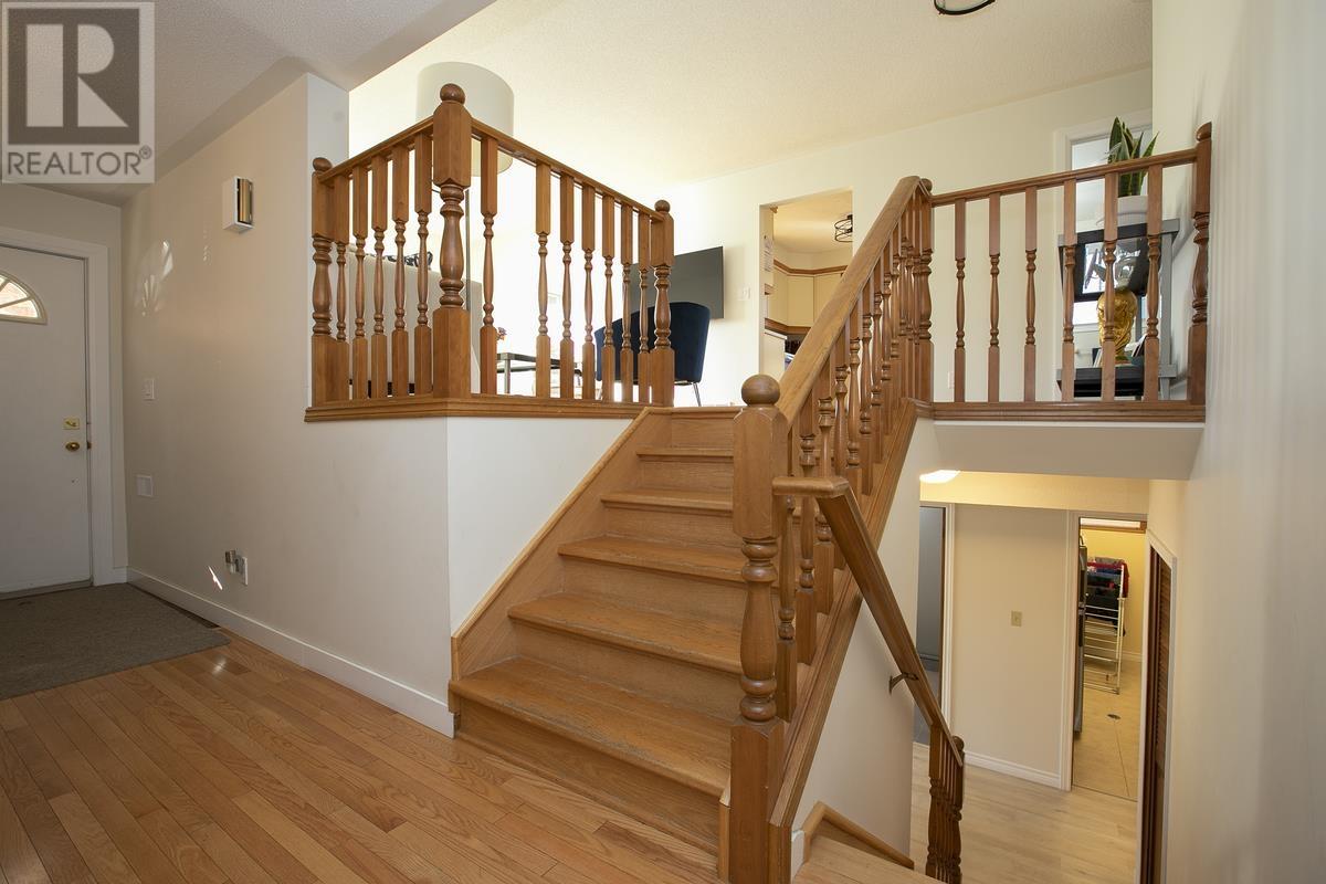 856 Pine St, Sault Ste. Marie, Ontario  P6B 3G3 - Photo 13 - SM253034