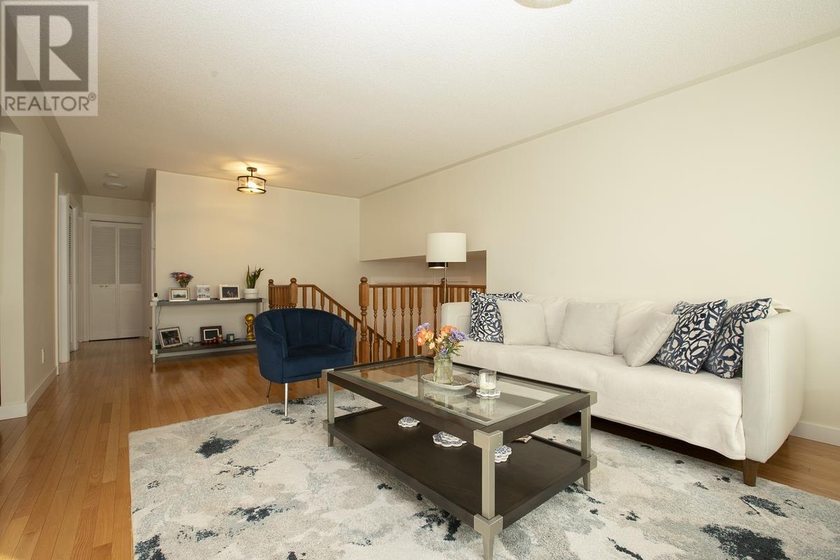 856 Pine St, Sault Ste. Marie, Ontario  P6B 3G3 - Photo 18 - SM253034