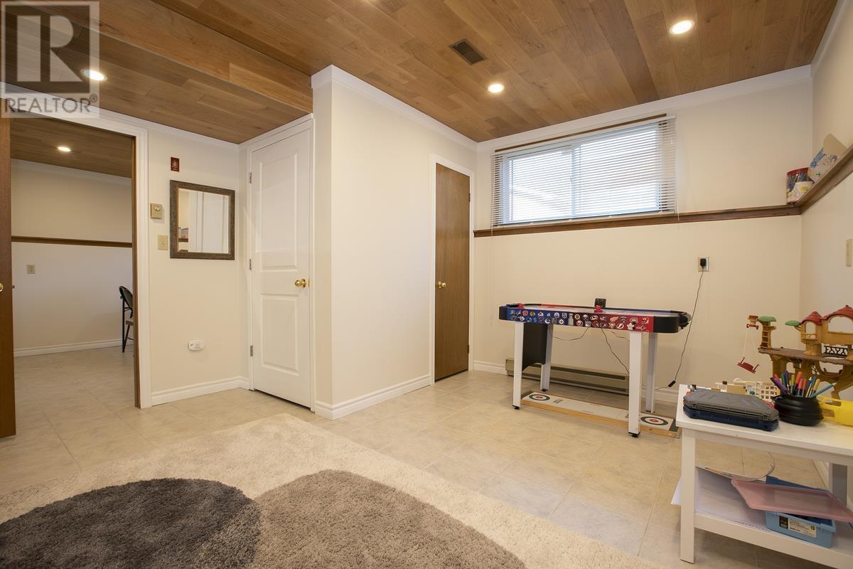 856 Pine St, Sault Ste. Marie, Ontario  P6B 3G3 - Photo 46 - SM253034