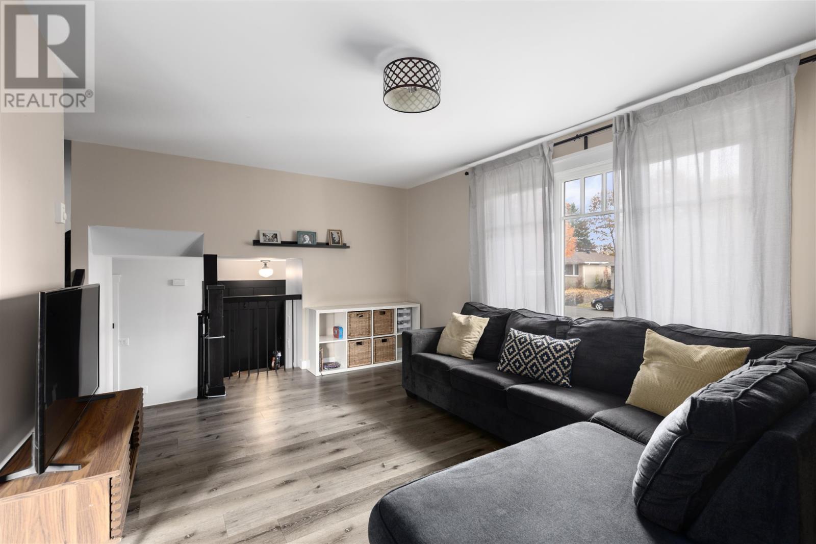 87 Parkshore Dr, Sault Ste. Marie, Ontario P6A 6B1 - Photo 7 - SM253072