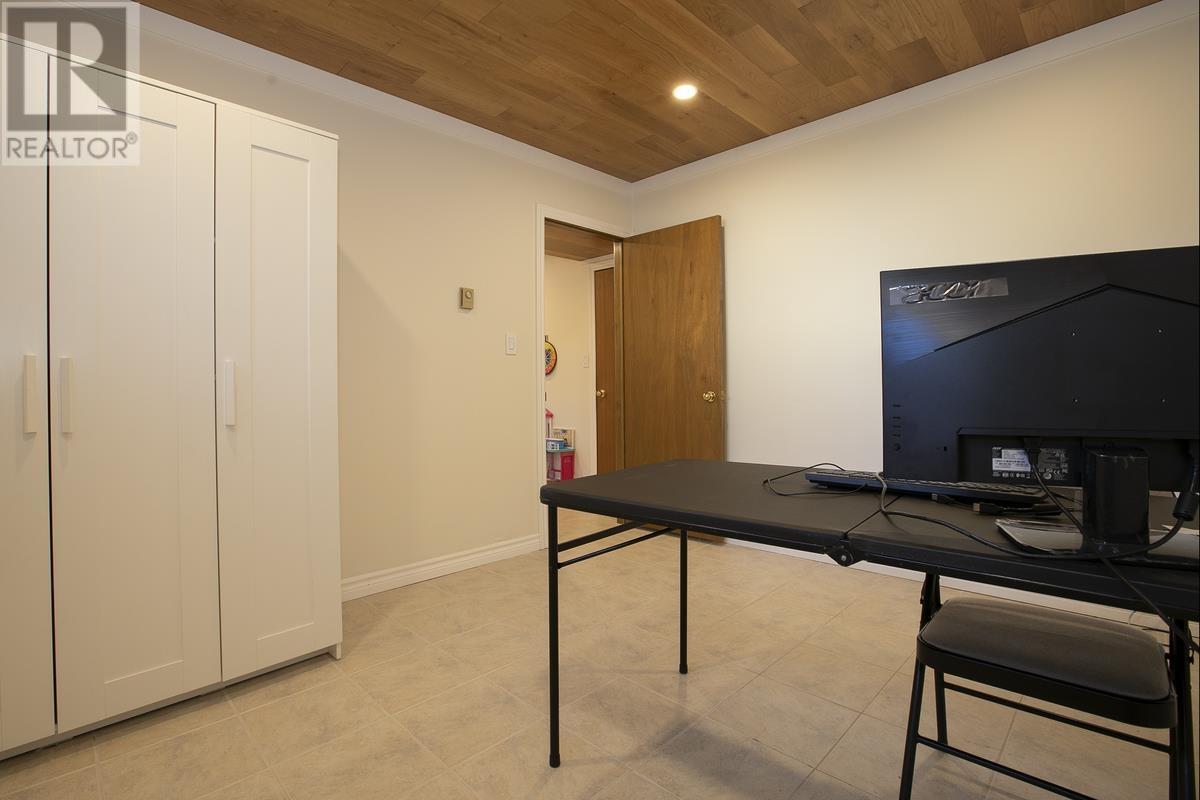 856 Pine St, Sault Ste. Marie, Ontario  P6B 3G3 - Photo 48 - SM253034