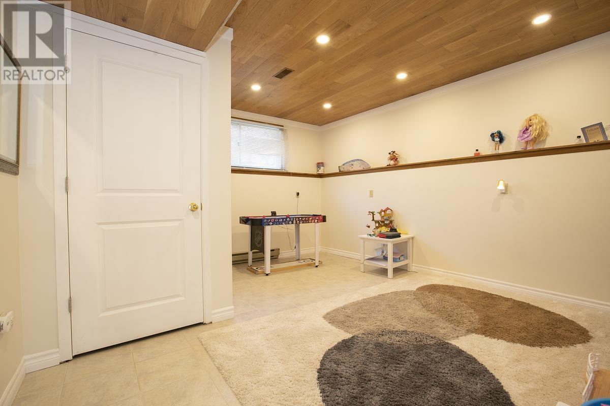 856 Pine St, Sault Ste. Marie, Ontario  P6B 3G3 - Photo 44 - SM253034