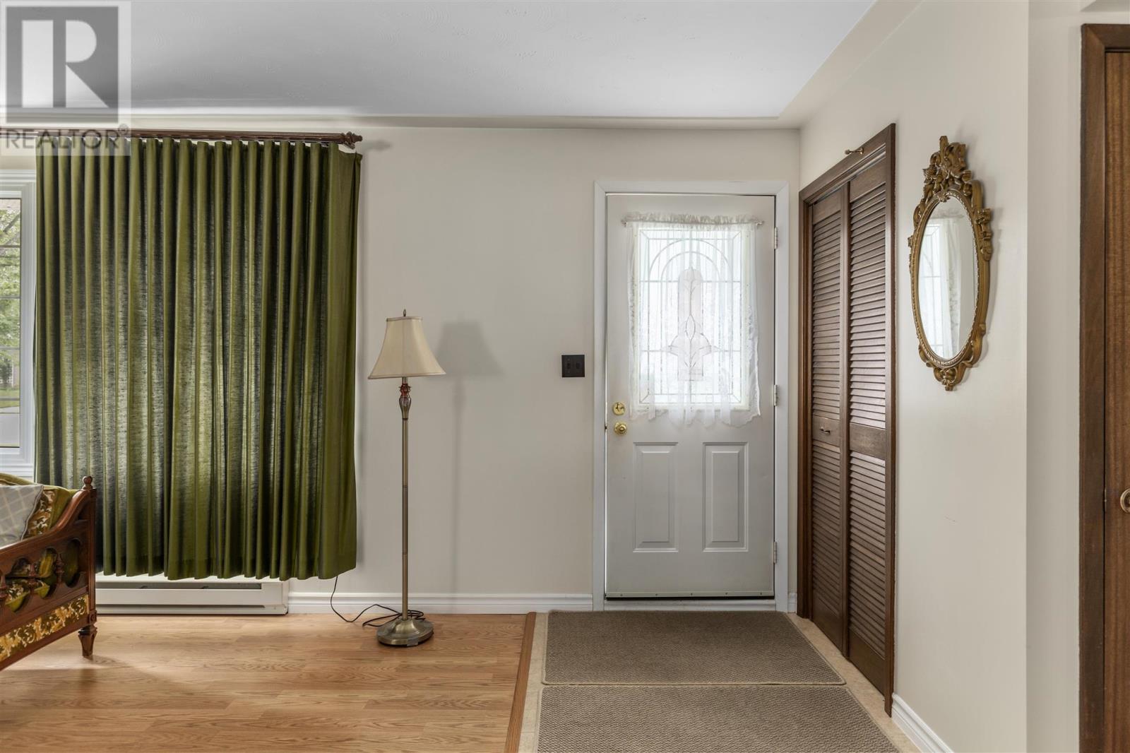 24 Plaintree Dr, Sault Ste. Marie, Ontario  P6B 5H1 - Photo 3 - SM253101