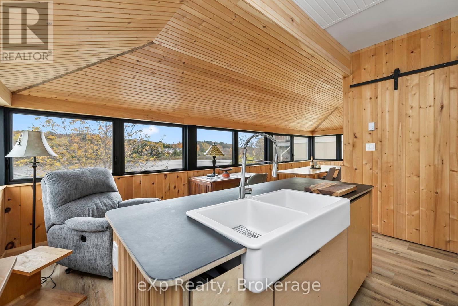 47 William Street, Parry Sound, Ontario  P2A 1V2 - Photo 12 - X12501406