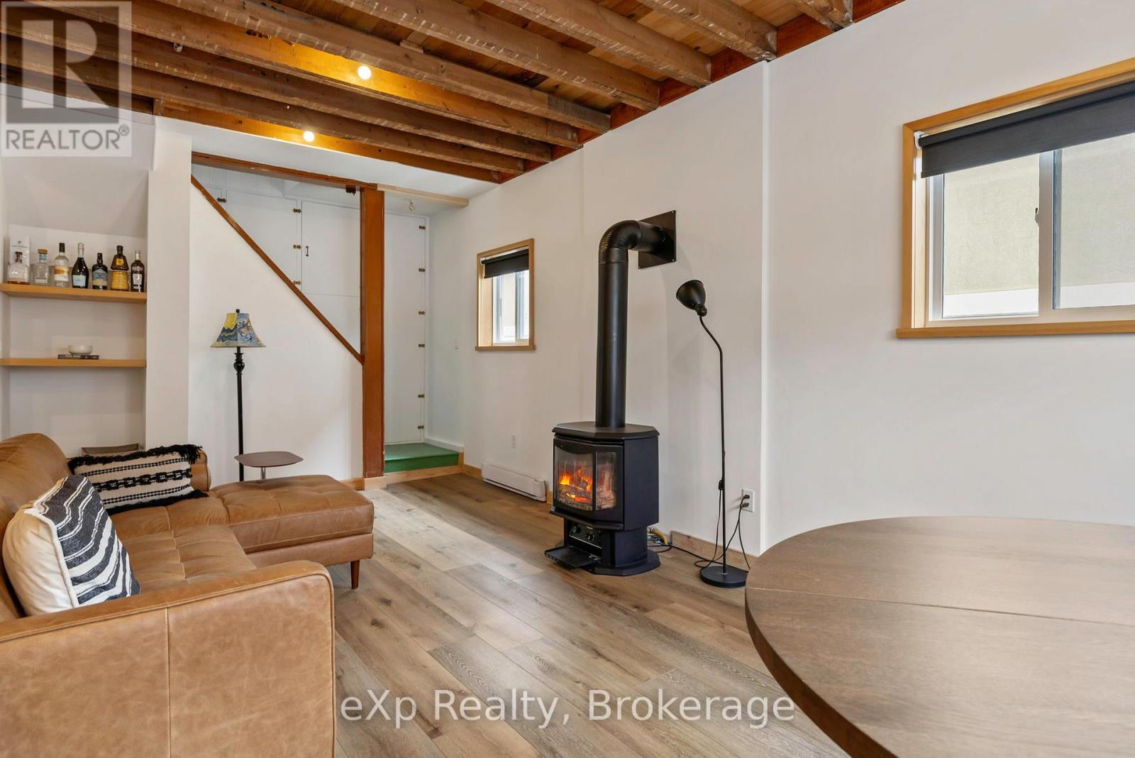 47 William Street, Parry Sound, Ontario  P2A 1V2 - Photo 2 - X12501406