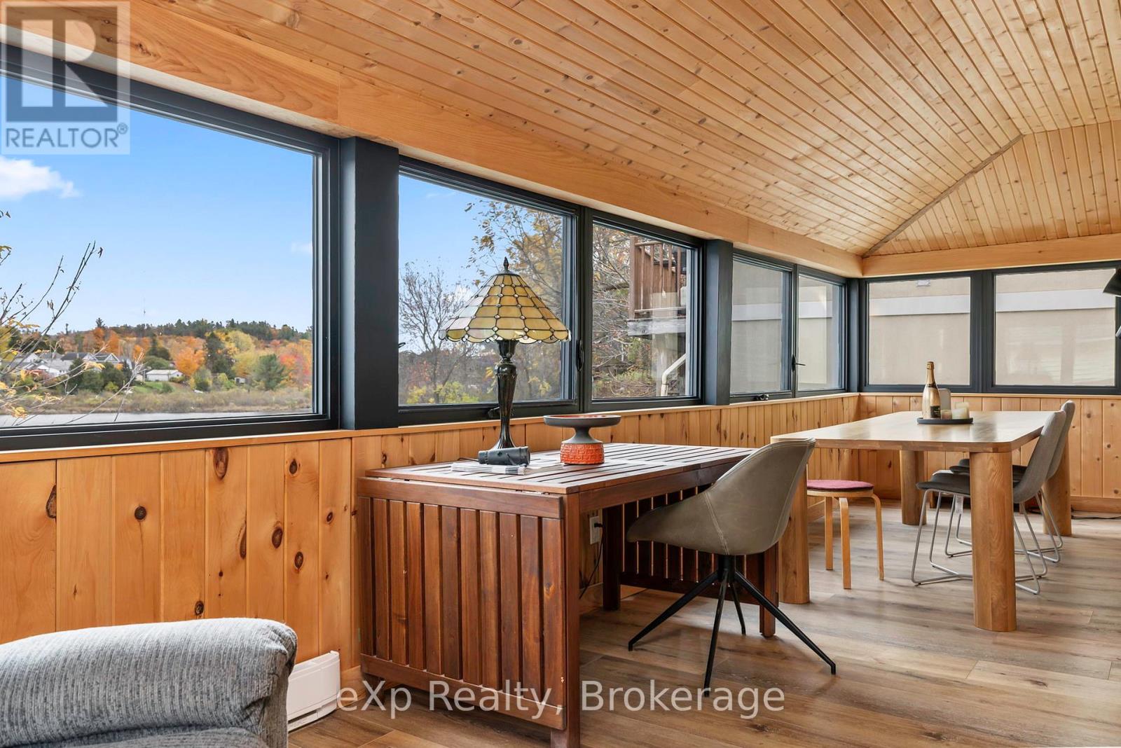 47 William Street, Parry Sound, Ontario  P2A 1V2 - Photo 9 - X12501406