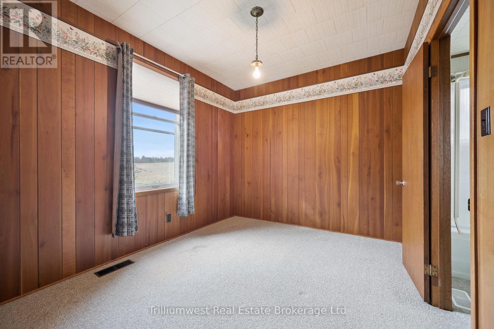 379 Little Lake Road, Norfolk, Ontario  N0J 1P0 - Photo 21 - X12501450