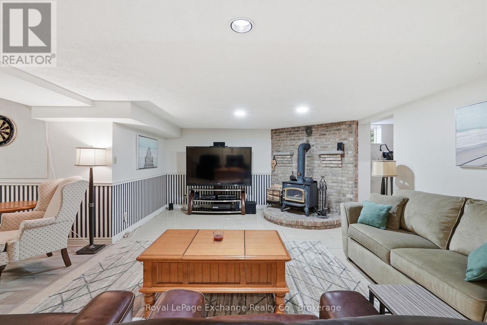 115 Deerhurst Drive, Huron-Kinloss, Ontario  N2Z 2X3 - Photo 32 - X12501454